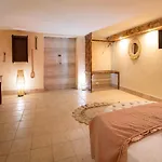 Tra Mari E Monti