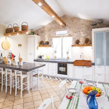 Casa vacanze Tra Mari E Monti